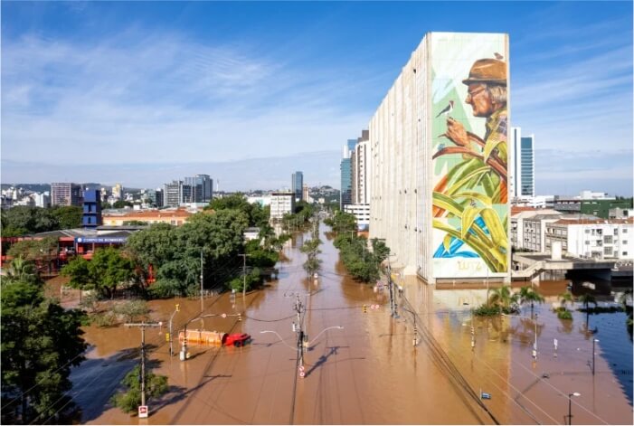 A imagem de Lutz estampa o edifício do Instituto de Previdência do Estado, em Porto Alegre, durante a enchente