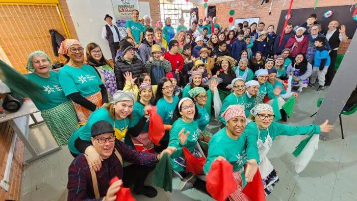 Festival Especial Crianças e idosos festejando